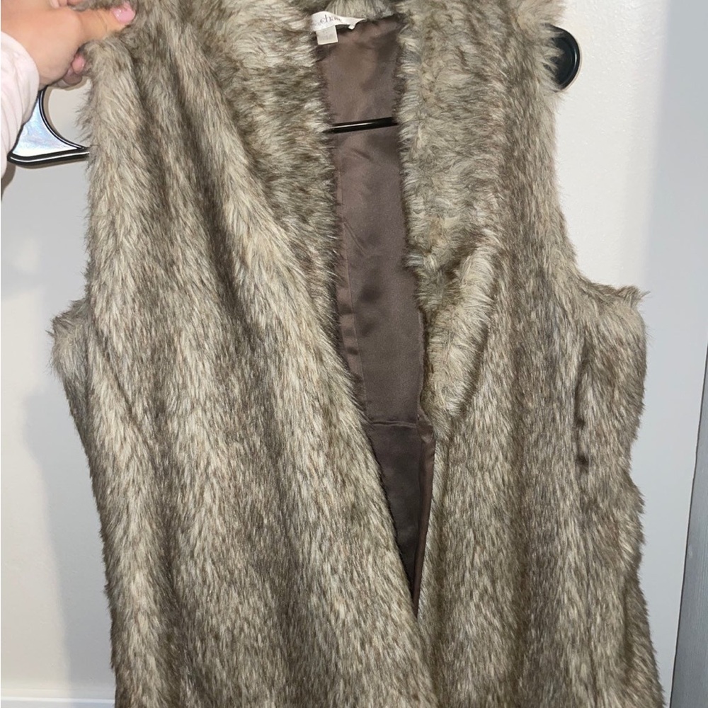 Fur vest